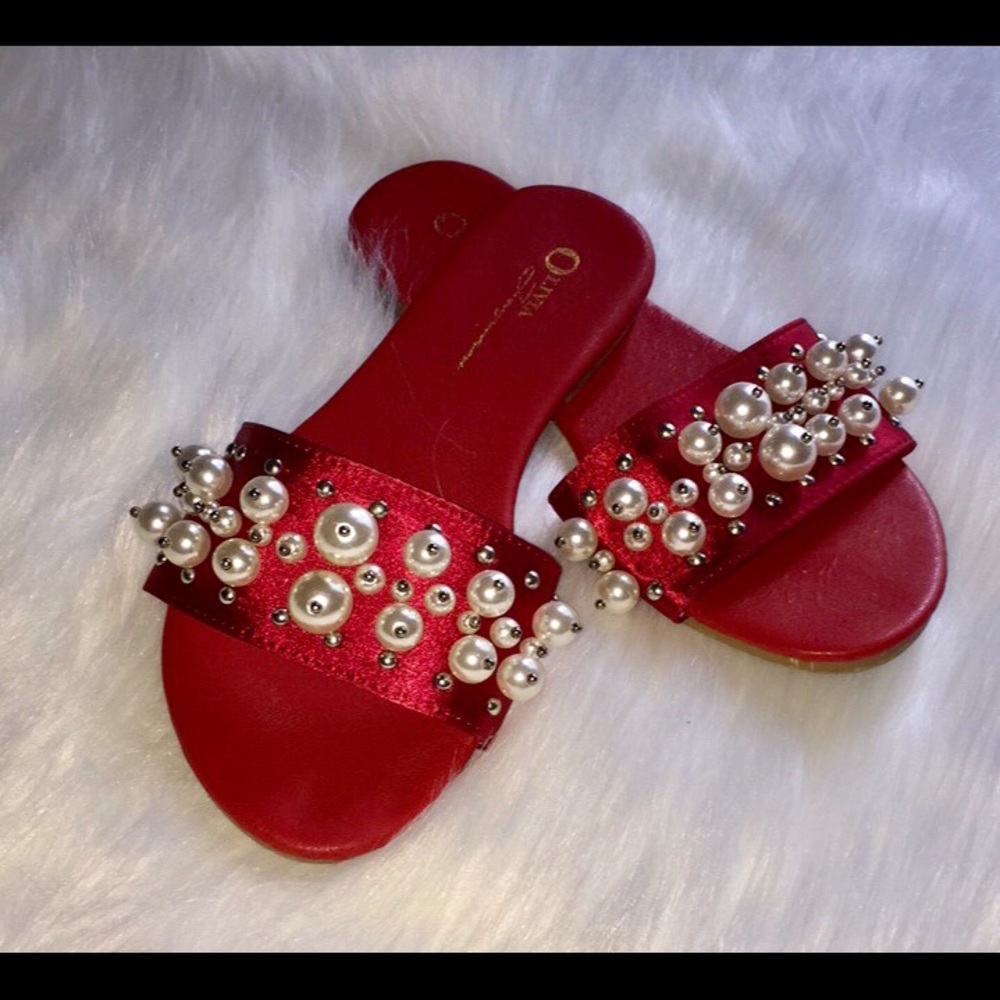 🟢🔴⚪️Pearl Slide Shoes! 🟢🔴⚪️ - Picture 4 of 8